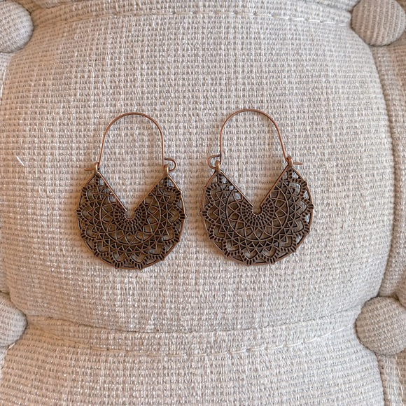 Rose Gold Basketweave Earrings - Picture 5 of 5